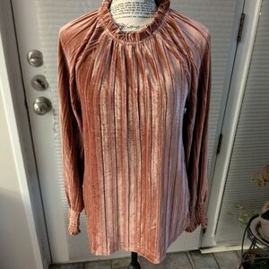 Cable & Gauge Pink Velvet L/S Pleated Top with Smocked Cuffs - SZ S